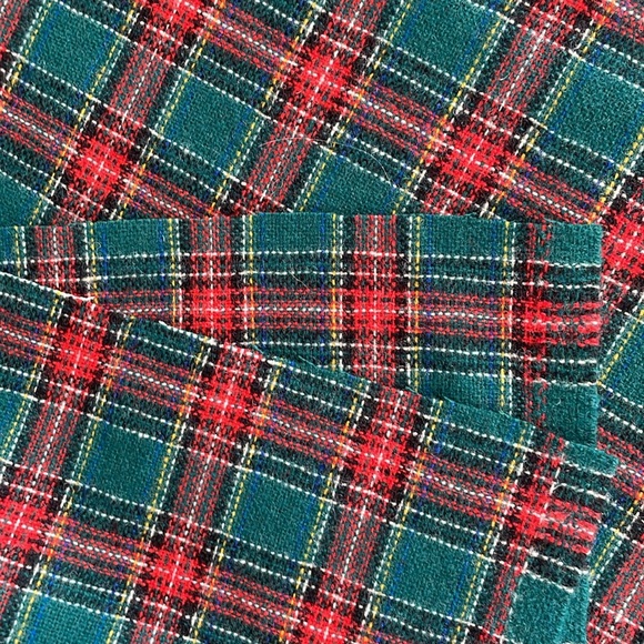 Large piece of green/red tartan plaid wool, woven fabric, 1.5 yards,  54" wide - Picture 8 of 8